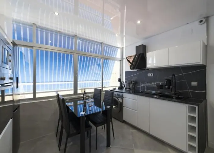 True Colours Apartment , City Center Torremolinos By Namaste Elite