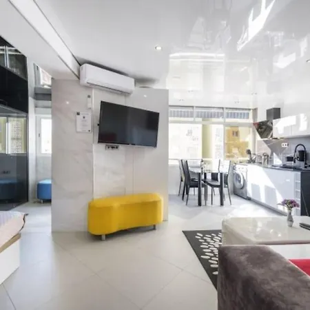 True Colours Apartment , City Center Torremolinos By Namaste Elite Extérieur photo